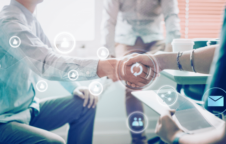 Courtier qui optimise son organisation grâce à l’automatisation pour gagner du temps